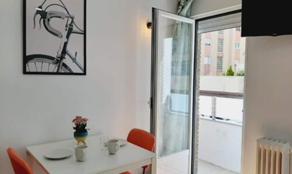 Arjori Rooms Hostal Salamanca Exterior photo